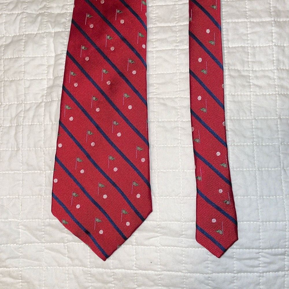 Vineyard Vines vintage men’s tie